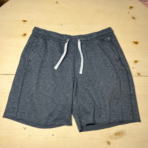 Shorts - Picture 2 of 4